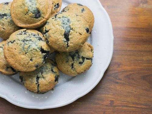 delicious low fat blueberry bran muffins