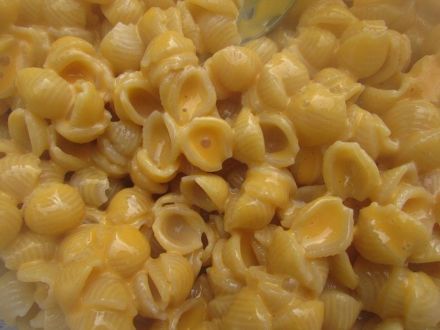 cheesy macaroni