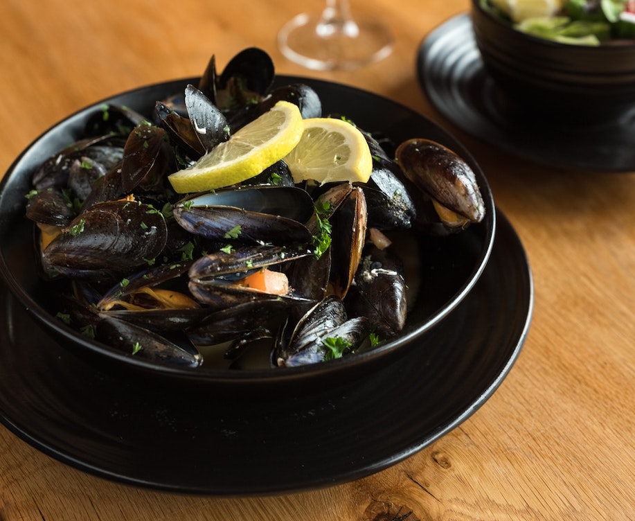 mussels with white wine sauce