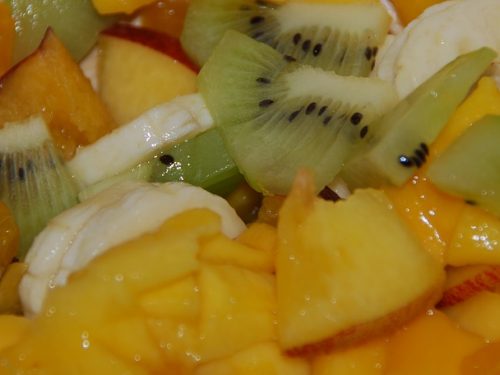 delicious papaya kiwi fruit sa;lad
