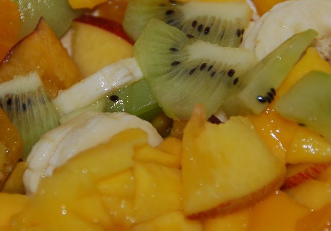 delicious papaya kiwi fruit sa;lad