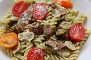 delicious pastsa with sausage and tomatoes