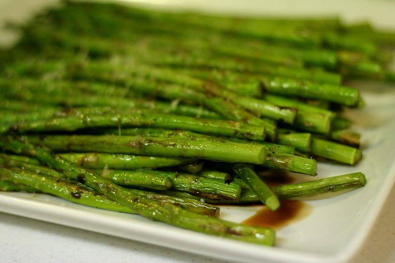 roasted asparagus with balsamic vinegar