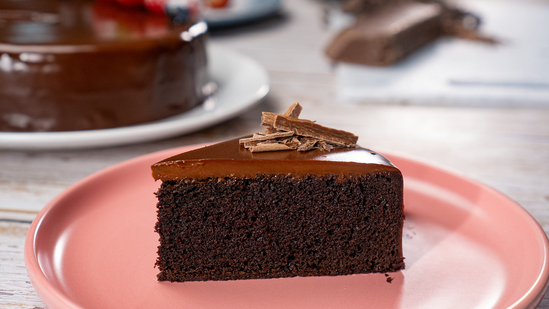 Moist Chocolate Cake With Chocolate Buttercream & Ganache | MariasMenu