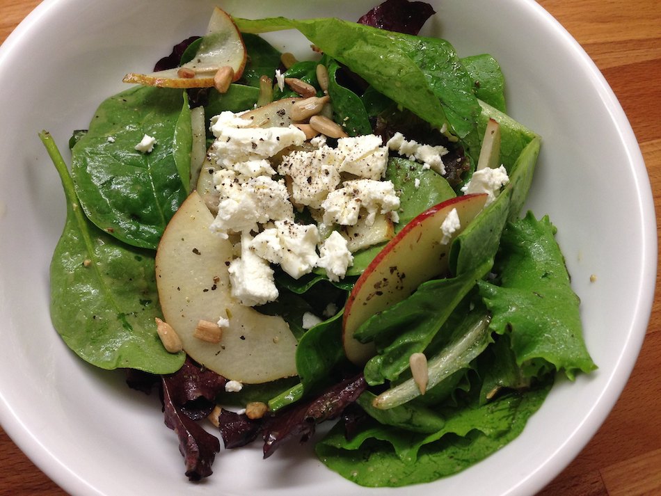 spinach, pear and feta salad