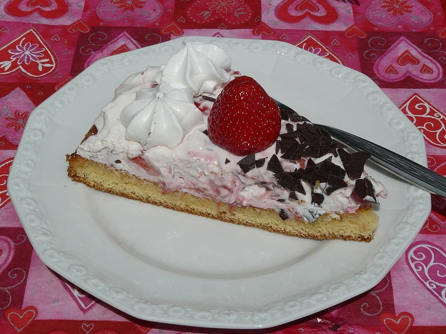 sweet strawberry cream pie