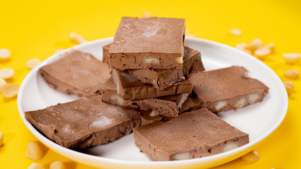 sugar-free-dark-chocolate-nut-fudge-recipe