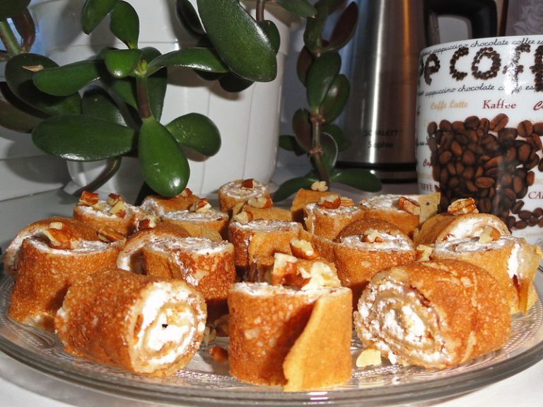 Get To Know Sweet Red Wine (And 6 Bottles You'll Love!) Best sweet red wine