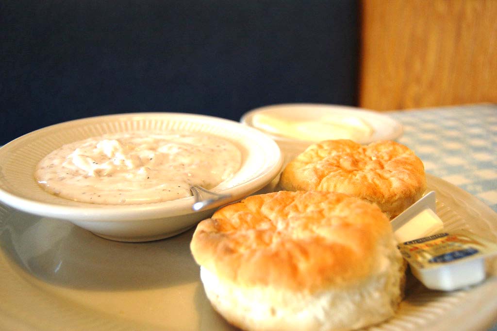 biscuit and gravy