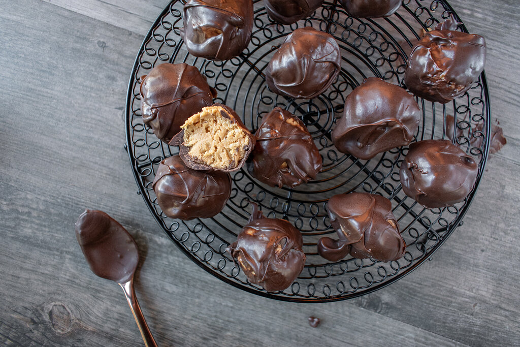 Chocolate Peanut Butter Balls Recipe, easy no bake keto vegan gluten free recipe