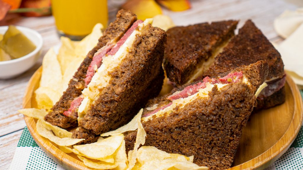 classic-reuben-on-pumpernickel-recipe