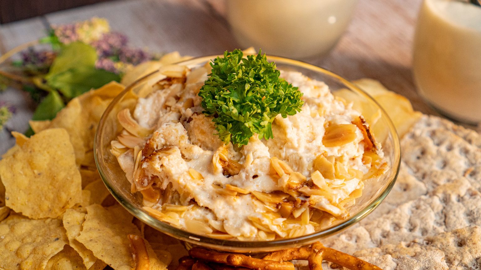 Crab With Sour Cream Dip Recipe