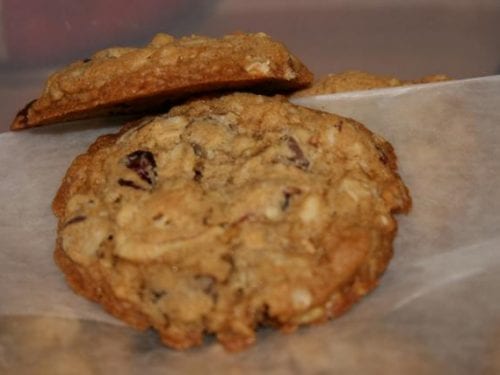 delicious oatmeal chocolate chunk cookies