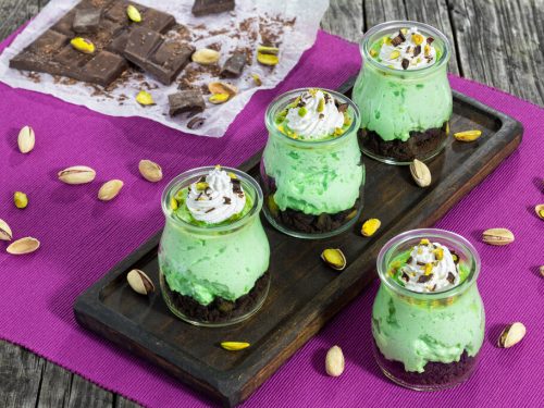 Oreo Pistachio Pudding Dessert Recipe, how to make Oreo pistachio pudding, Oreos and pistachio