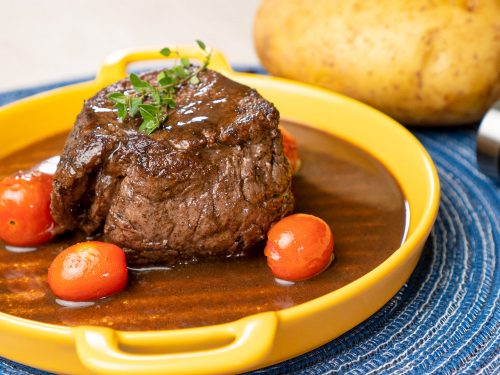 Pan-Seared Steaks with Shallot Sauce