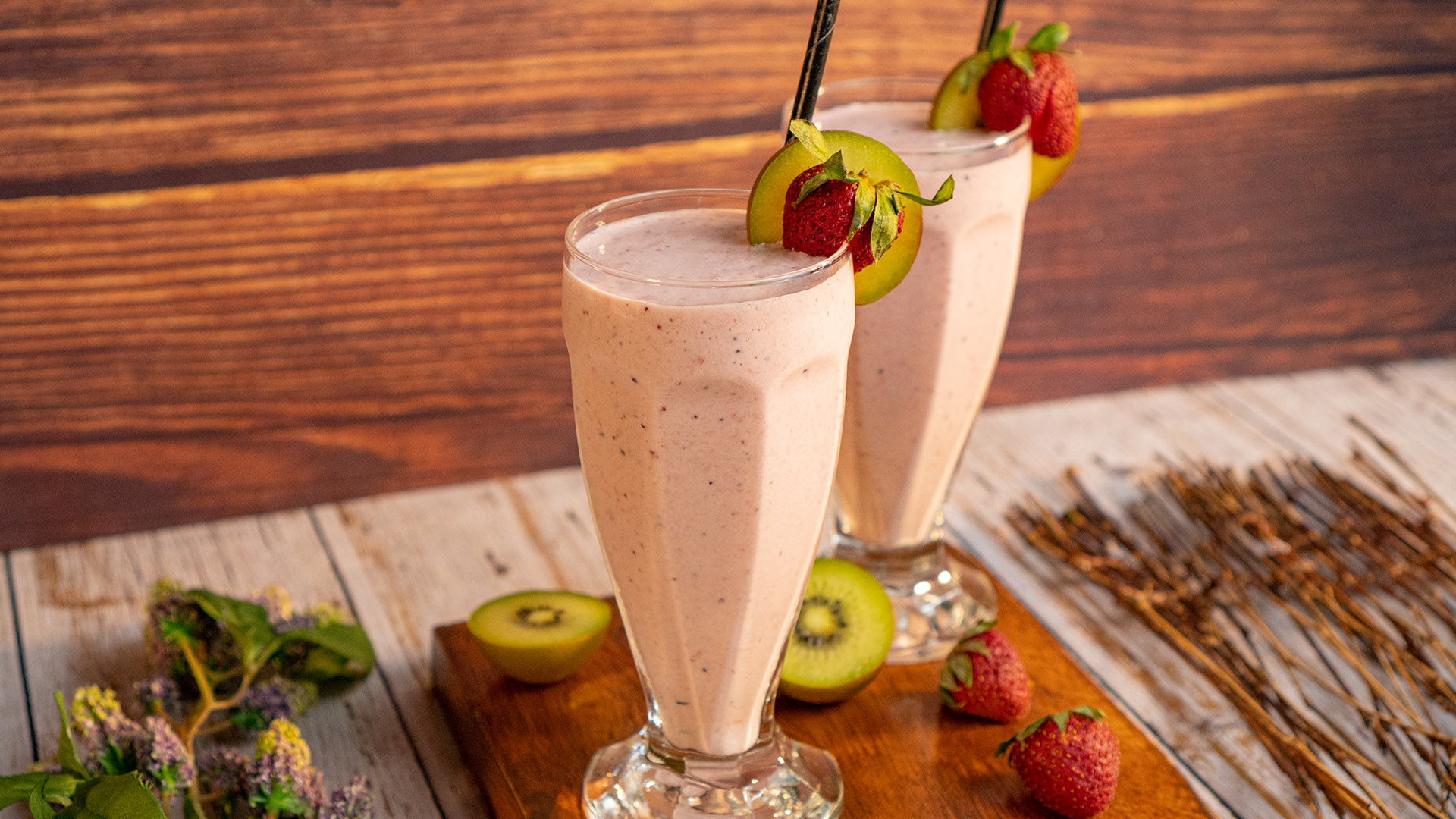 Strawberry Kiwi Milkshakes Recipe - Recipes.net