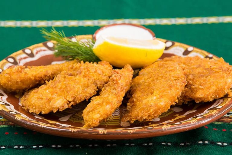 Cornflake Crumb Chicken Recipe, chicken tenders with herb-seasoned cornflake breading