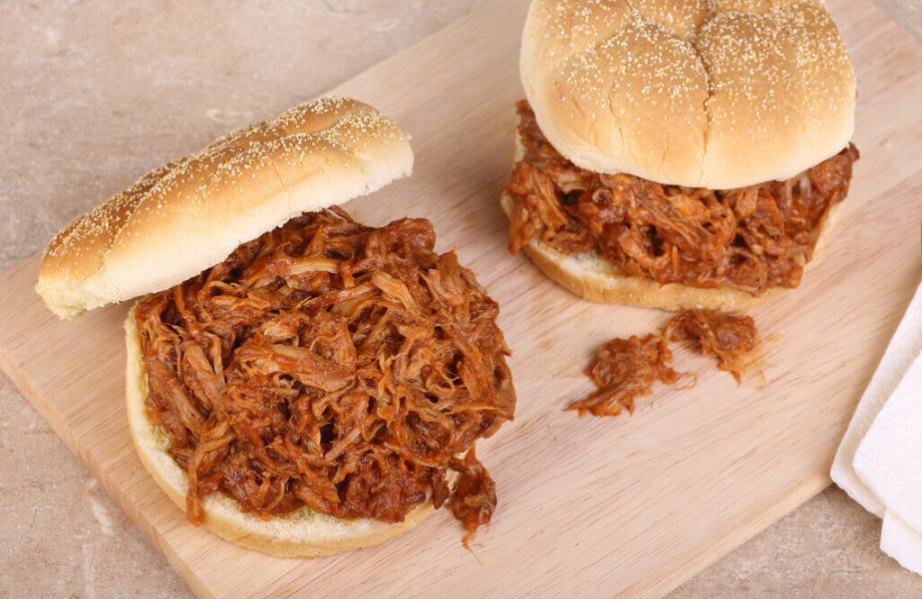 Pulled pork sliders outlet slow cooker