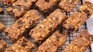 Peanut Butter-Coconut-Raisin Granola Bars