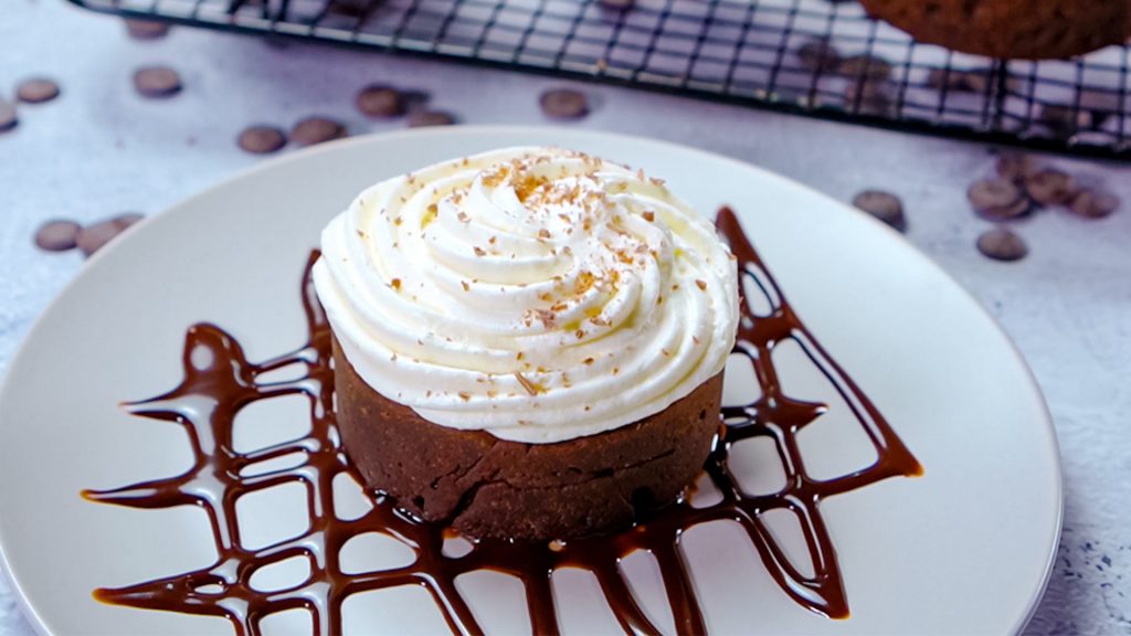 Warm Chocolate Cupcakes With Molten Centers