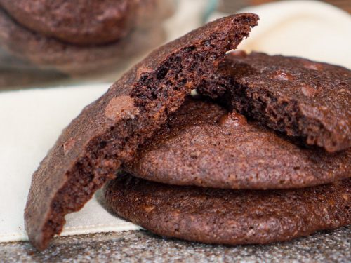 Potbelly's-Indulgent-Double-Chocolate-Brownie-Cookies_recipes