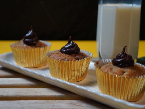 Banana Cupcakes with Dark Chocolate Chunks Recipe