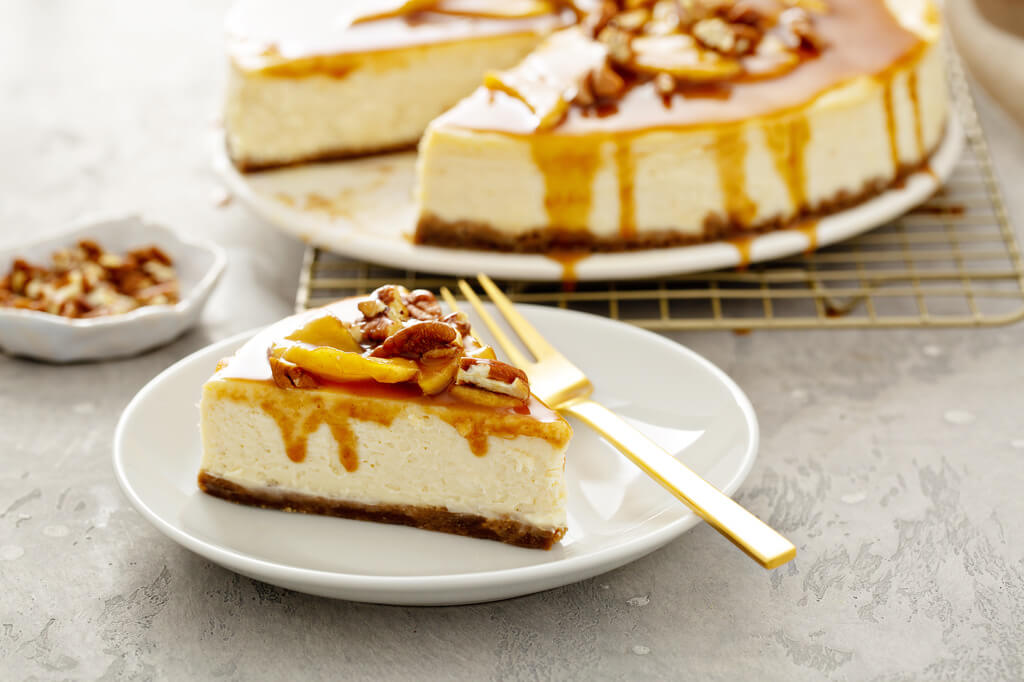 caramel apple cheesecake