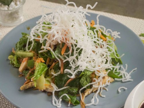 Copycat Chili’s Asian Chicken Salad Recipe