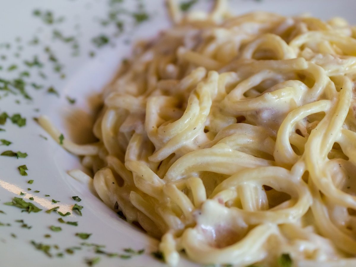 Fettuccine with Creamy Basil Pine Nut Sauce Recipe