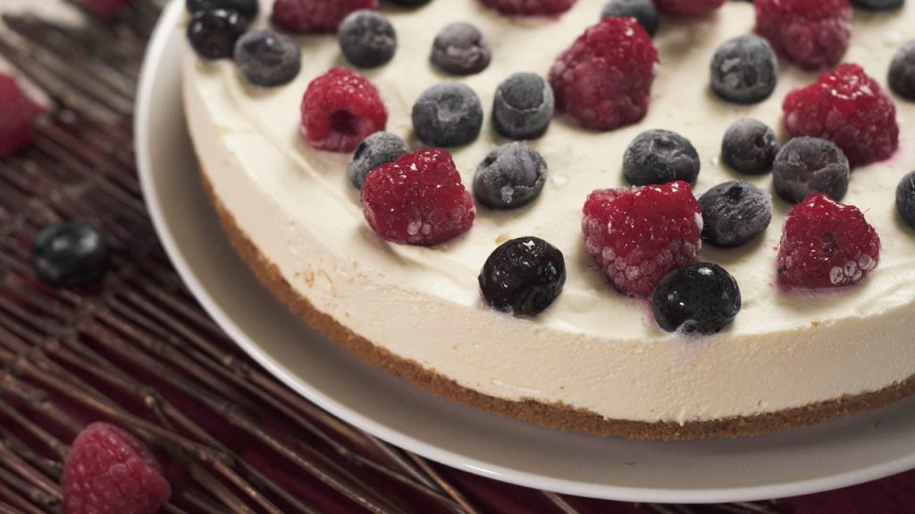 Simple New York Style Cheesecake Recipe (No Springform Pan