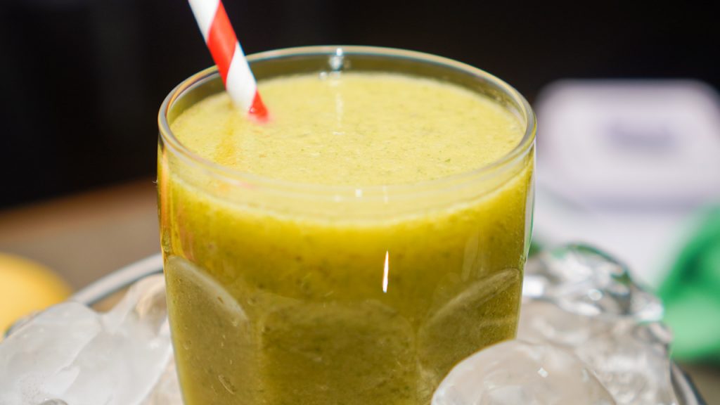 Copycat Jamba Juice Apple 'N Greens Smoothie Recipe 