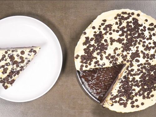 Irresistible-One-Pan-Chocolate-Poke-Cake_recipes