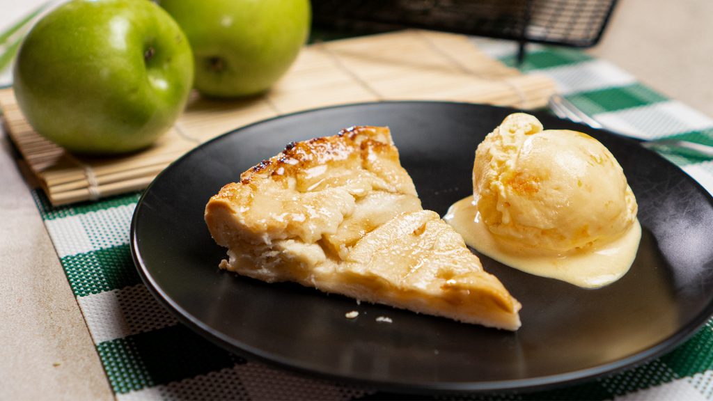 Alice Waters' Apple Tart