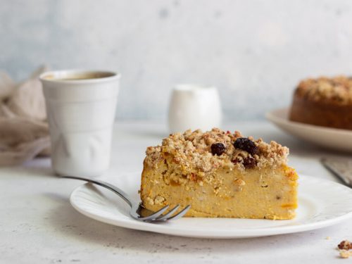 Crustless Pumpkin Pie Recipe, pumpkin custard filling ropped with brown sugar and oats, a traditional thanksgiving dessert without the iconic crust