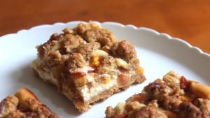 Peach Crumble Bars Recipe