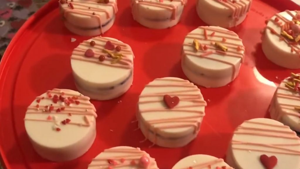 White Chocolate Oreos with Heart Sprinkles Recipe