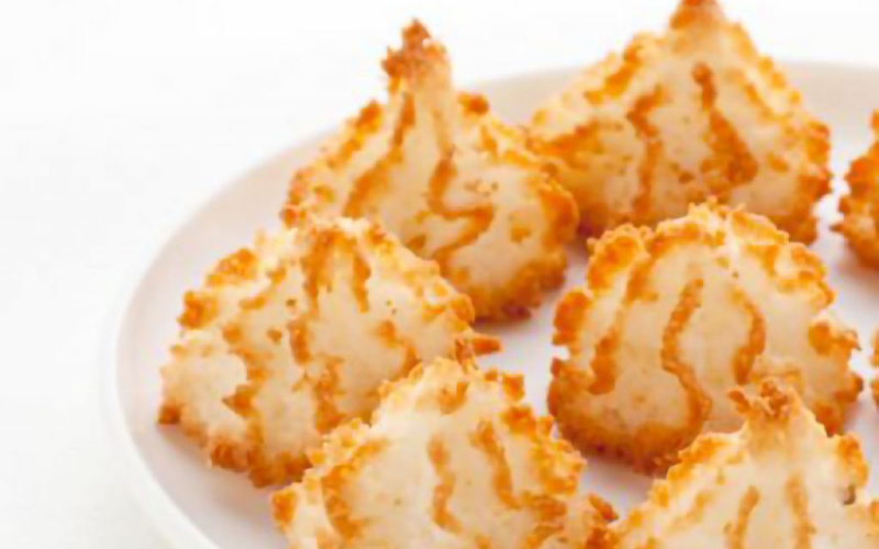 almond coconut macaroons
