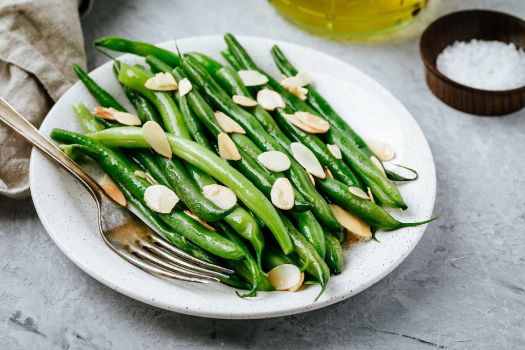 Green Bean Almondine Recipe, Green beans with almonds and side dish