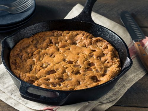low-carb-chocolate-chip-skillet-cookie
