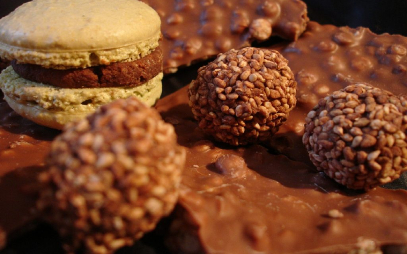 peanut butter balls dessert