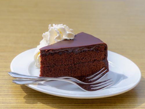 3-ingredient flourless chocolate cake recipe