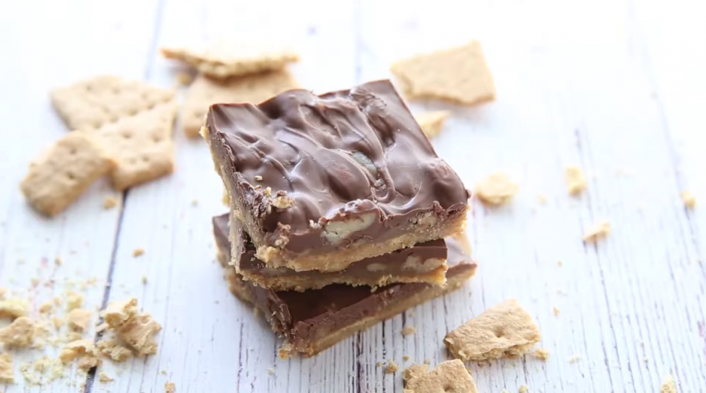 5-ingredient-graham-cracker-toffee-recipe