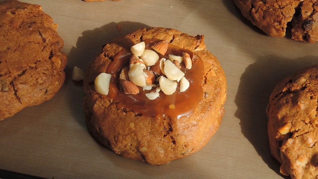 Caramel Cashew Cookies Recipe