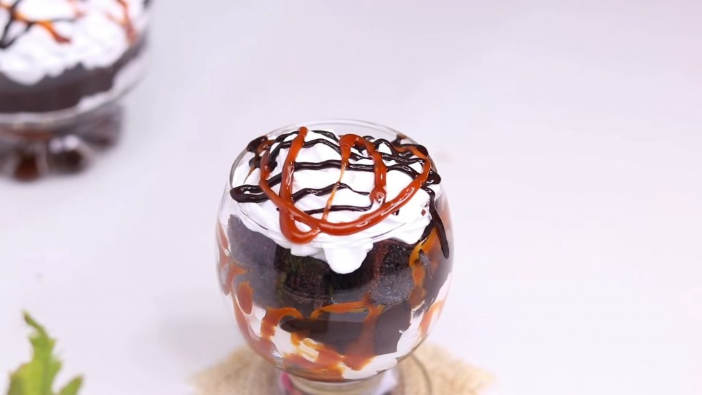 Caramel-Chocolate-Trifle