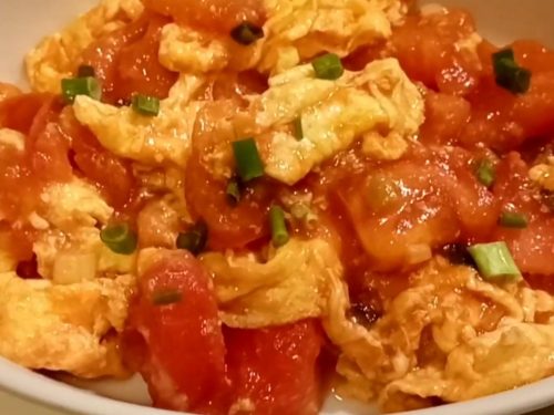 Eggs with Scallions and Tomatoes Recipe