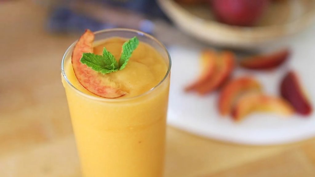 Frozen-Peach-Champagne-Cocktail-Recipe