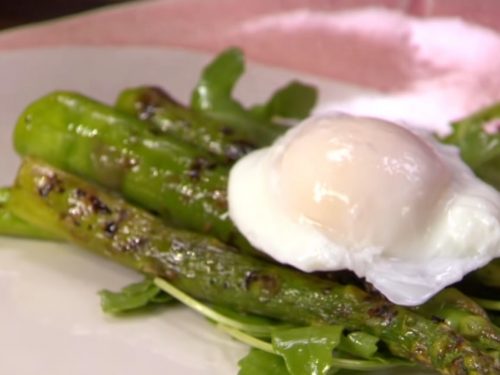 Steamed Asparagus with Poached Eggs Recipe