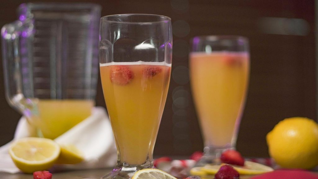 Strawberry Mimosa - CopyKat Recipes