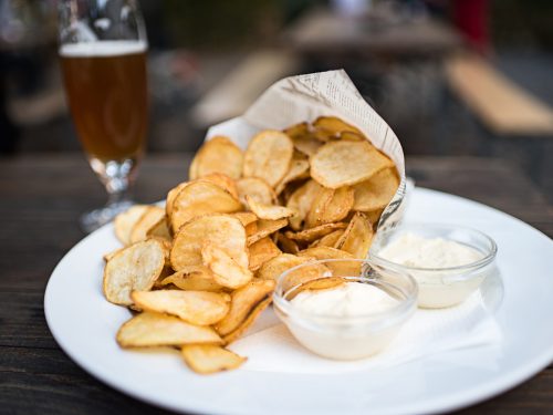 baked potato chips with white sauce
