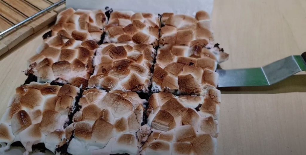 Marshmallow Crunch Brownie Bars Recipe
